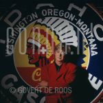 13-04-1992 Benny Neyman on location.

[keywords]Posed, Half Length, Eyecontact, Indian[/keywords]